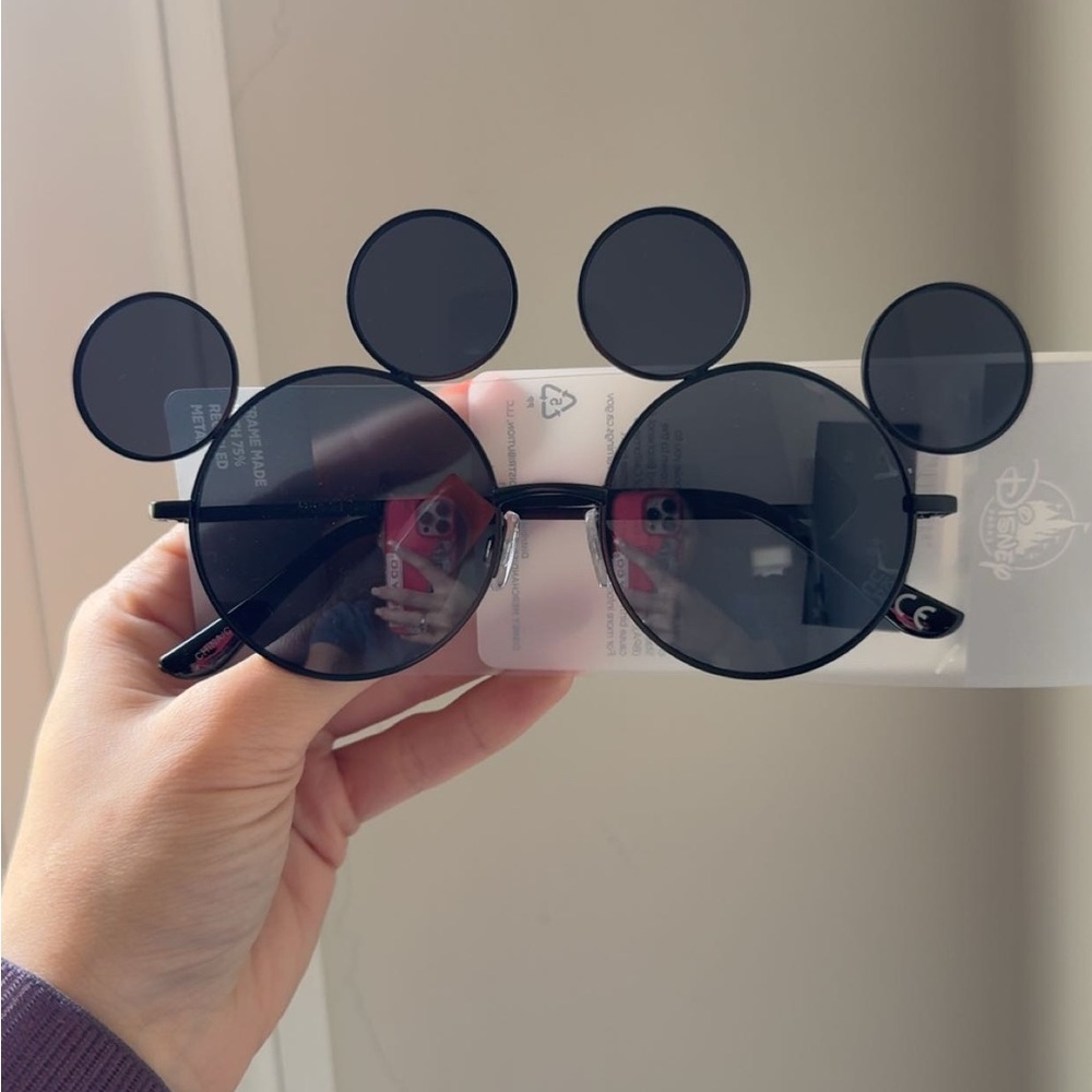 2025 Disney Parks Adult Mickey Mouse Sunglasses